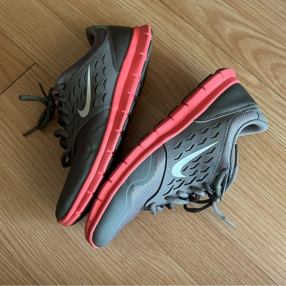 Nike Orive Gray Pink Running Trainers Sneakers Women’s 7 - Picture 3 of 11